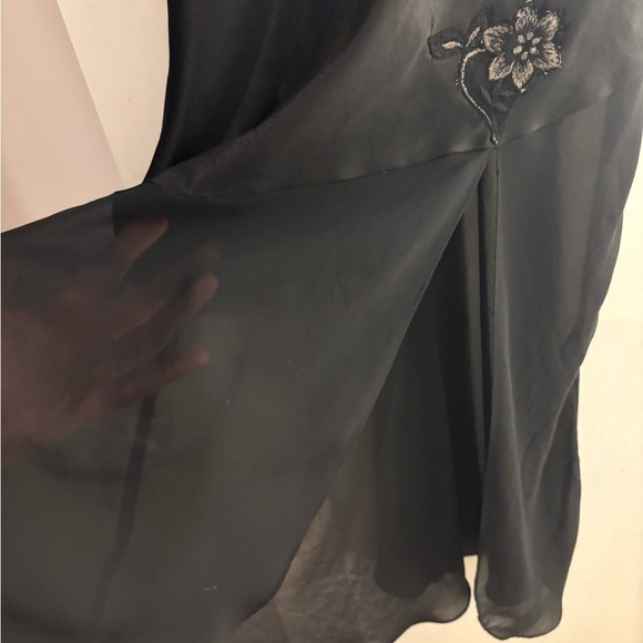 Cerie slip dress - Picture 7 of 8